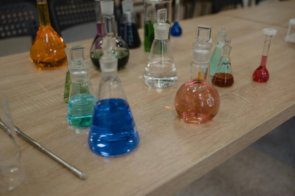 Chemical fluids in laboratory glassware